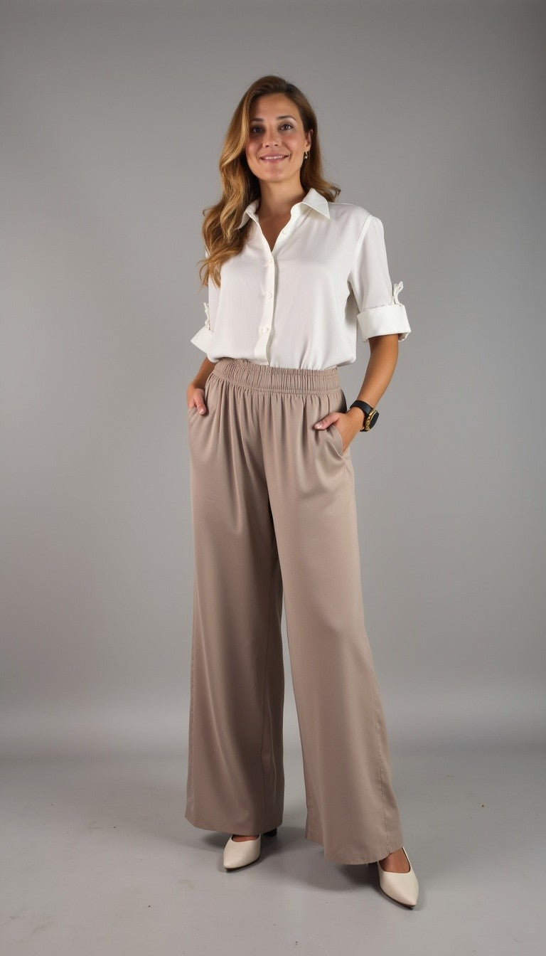 La modelo mide 1.67 m, pesa 65 Kg y usa talla M